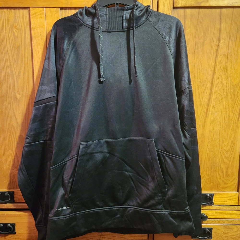 Layer 8 Men's Black Thermal Hoodie With Camo Shoulders & Hood Size Large (42-44)